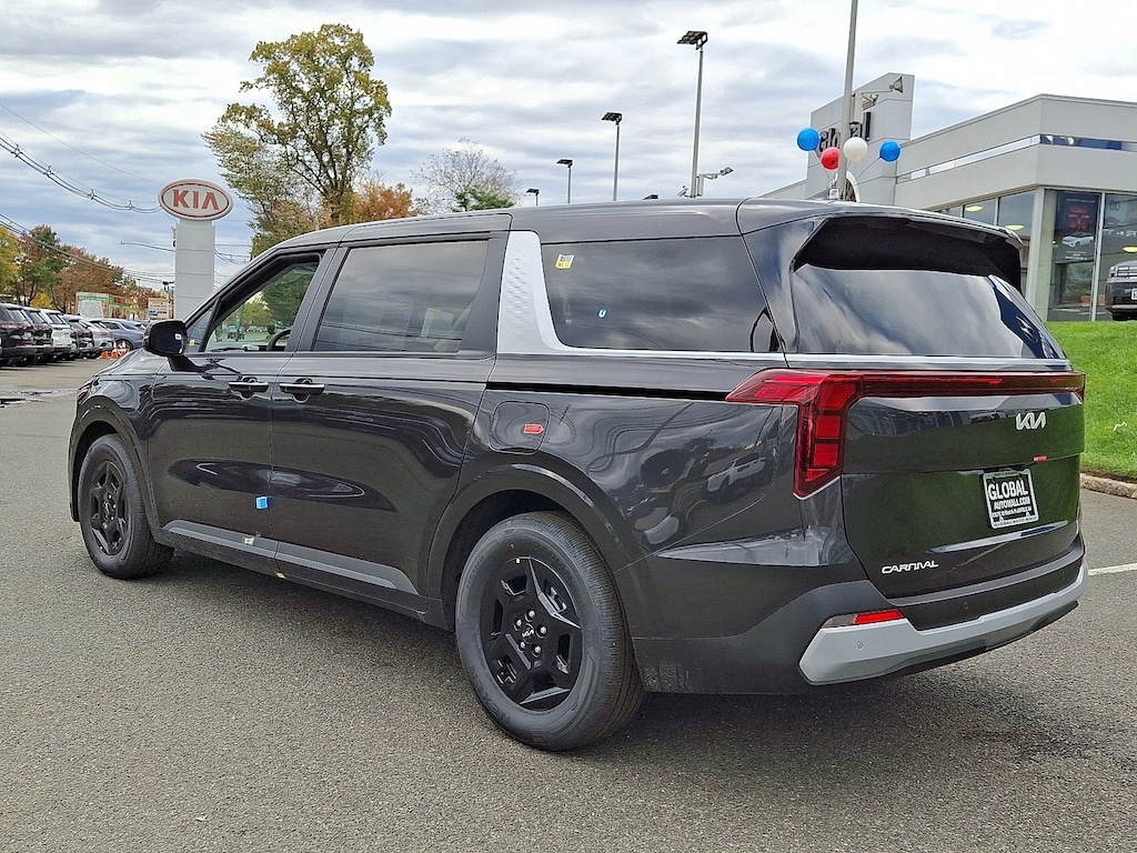 New 2026 Kia Carnival LX Van Passenger Van