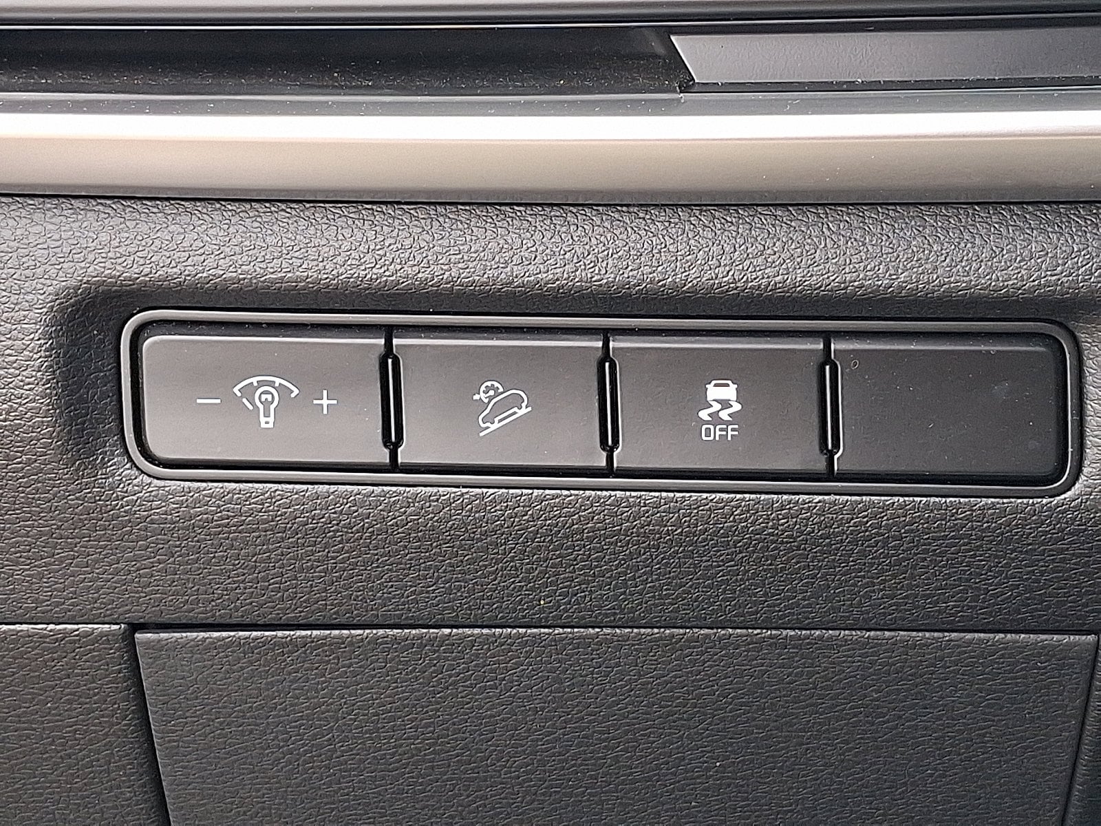2024 Kia Telluride S - Photo 26