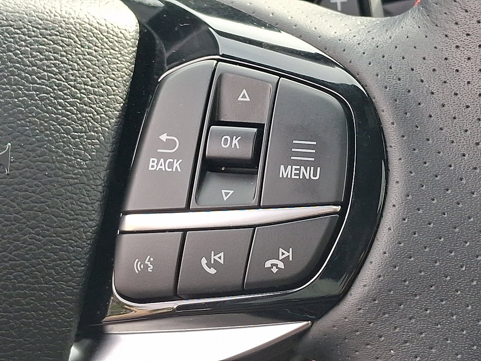 2024 Ford Explorer ST - Photo 24