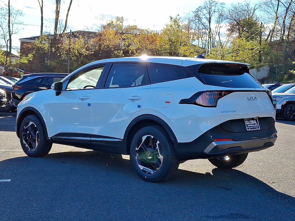 New 2026 Kia Sportage Hybrid S SUV
