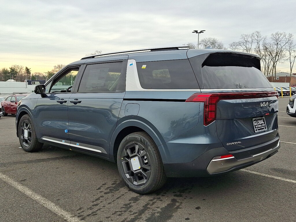 New 2026 Kia Carnival Hybrid SX Van Passenger Van