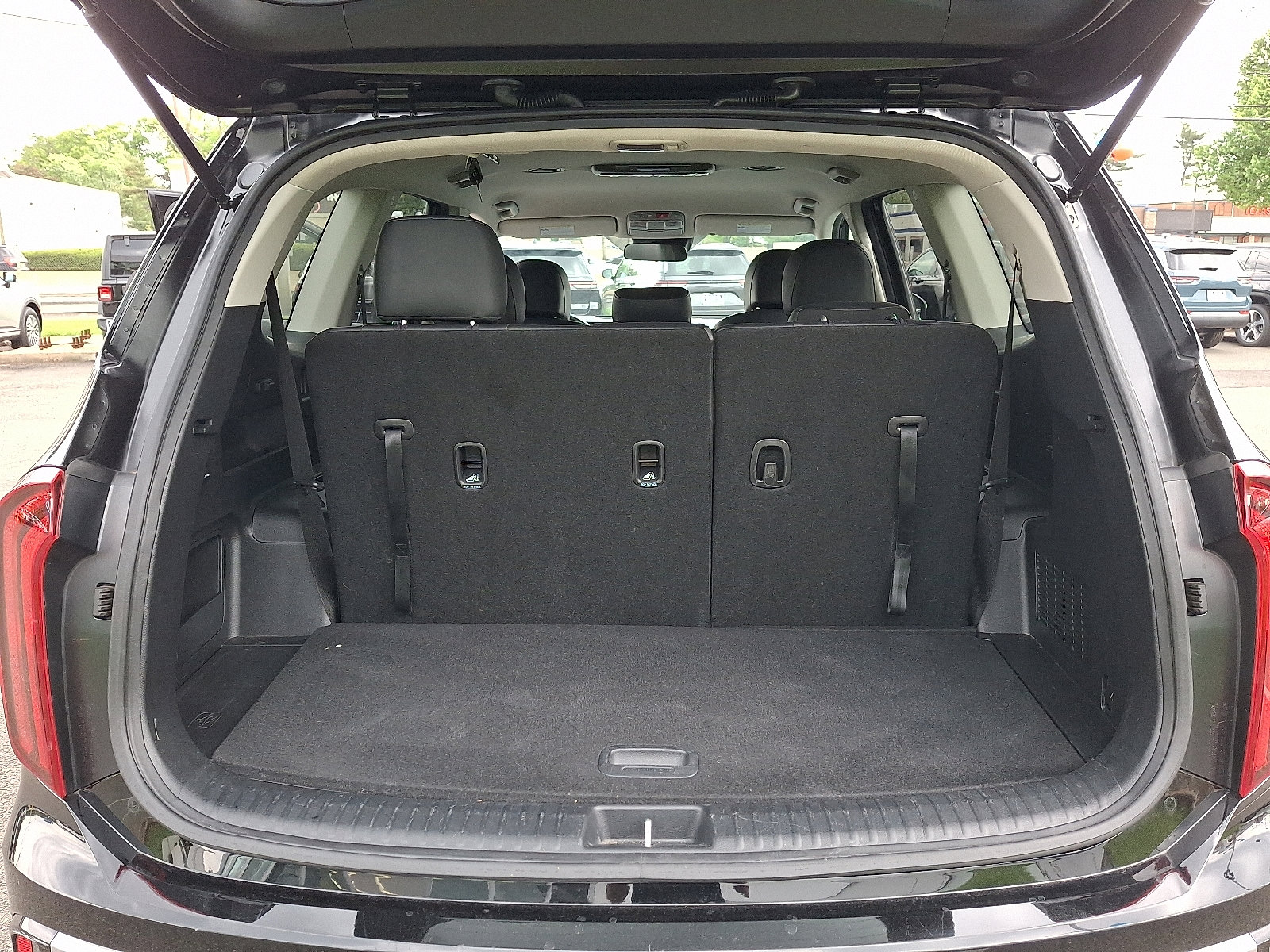 2024 Kia Telluride LX - Photo 30