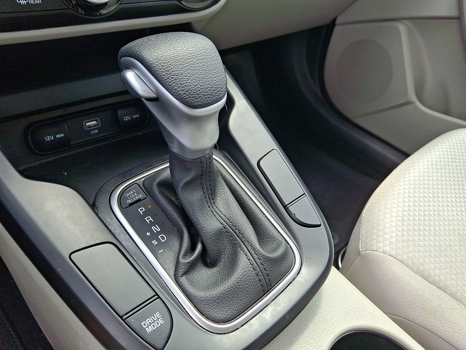 2025 Kia Soul LX - Photo 15