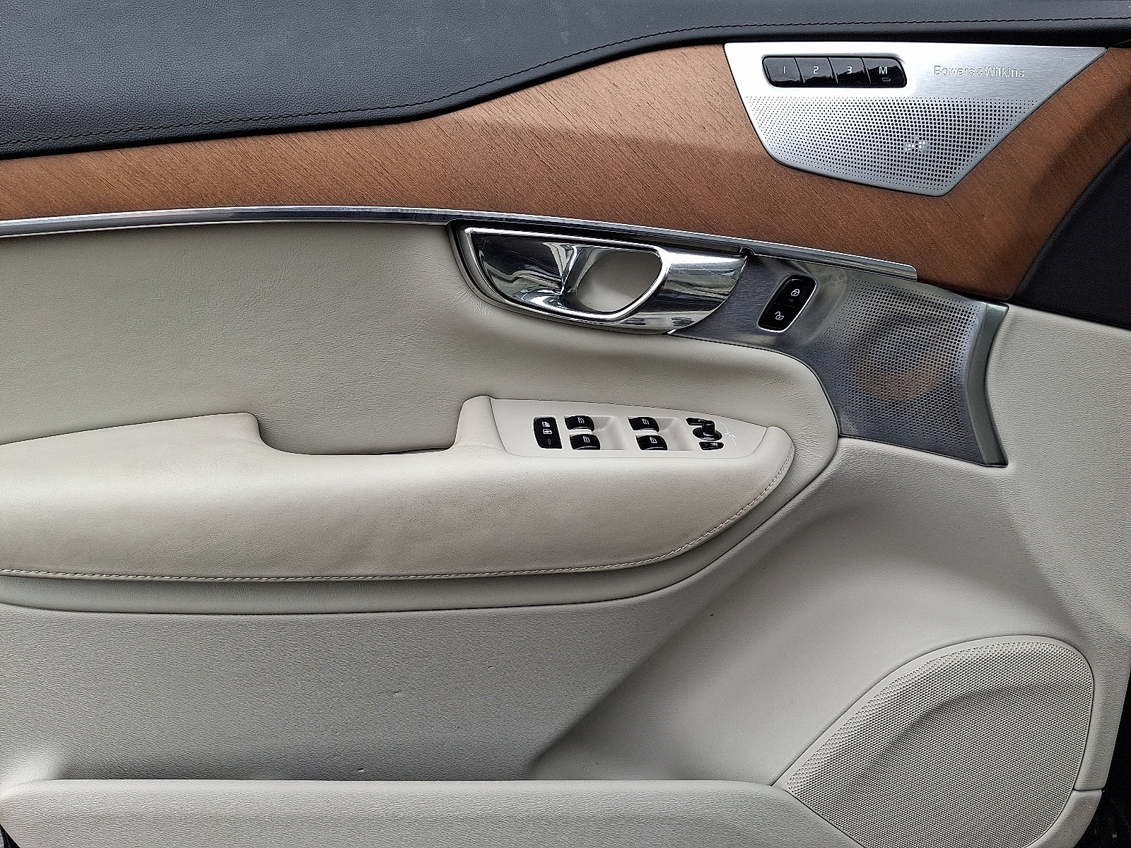2016 Volvo XC90 Inscription - Photo 13