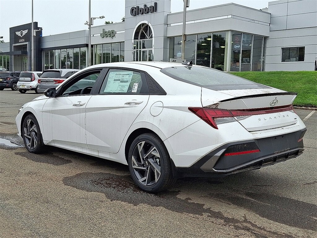 Used 2025 Hyundai Elantra Hybrid SEL Sport Sedan
