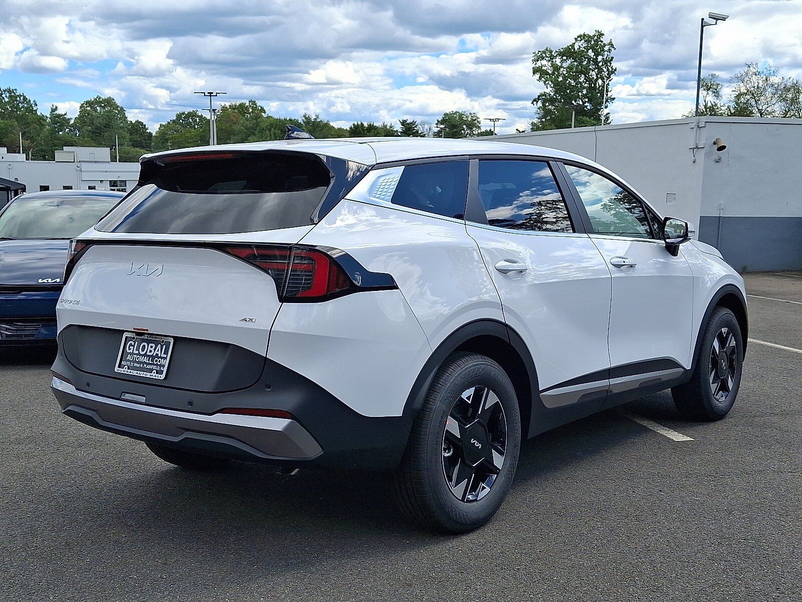 2026 Kia Sportage LX photo 2