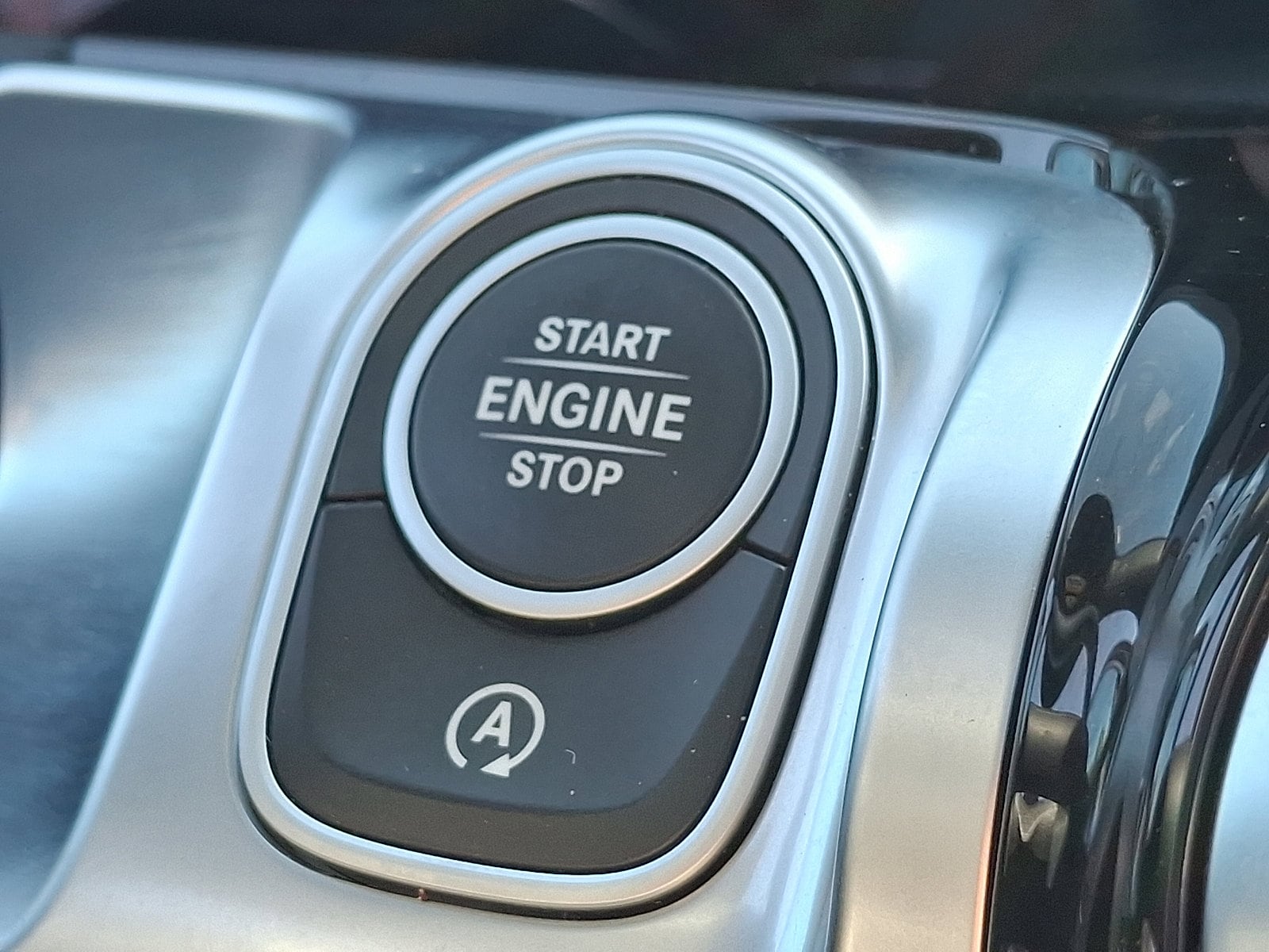 2024 Mercedes-Benz GLB Base - Photo 25