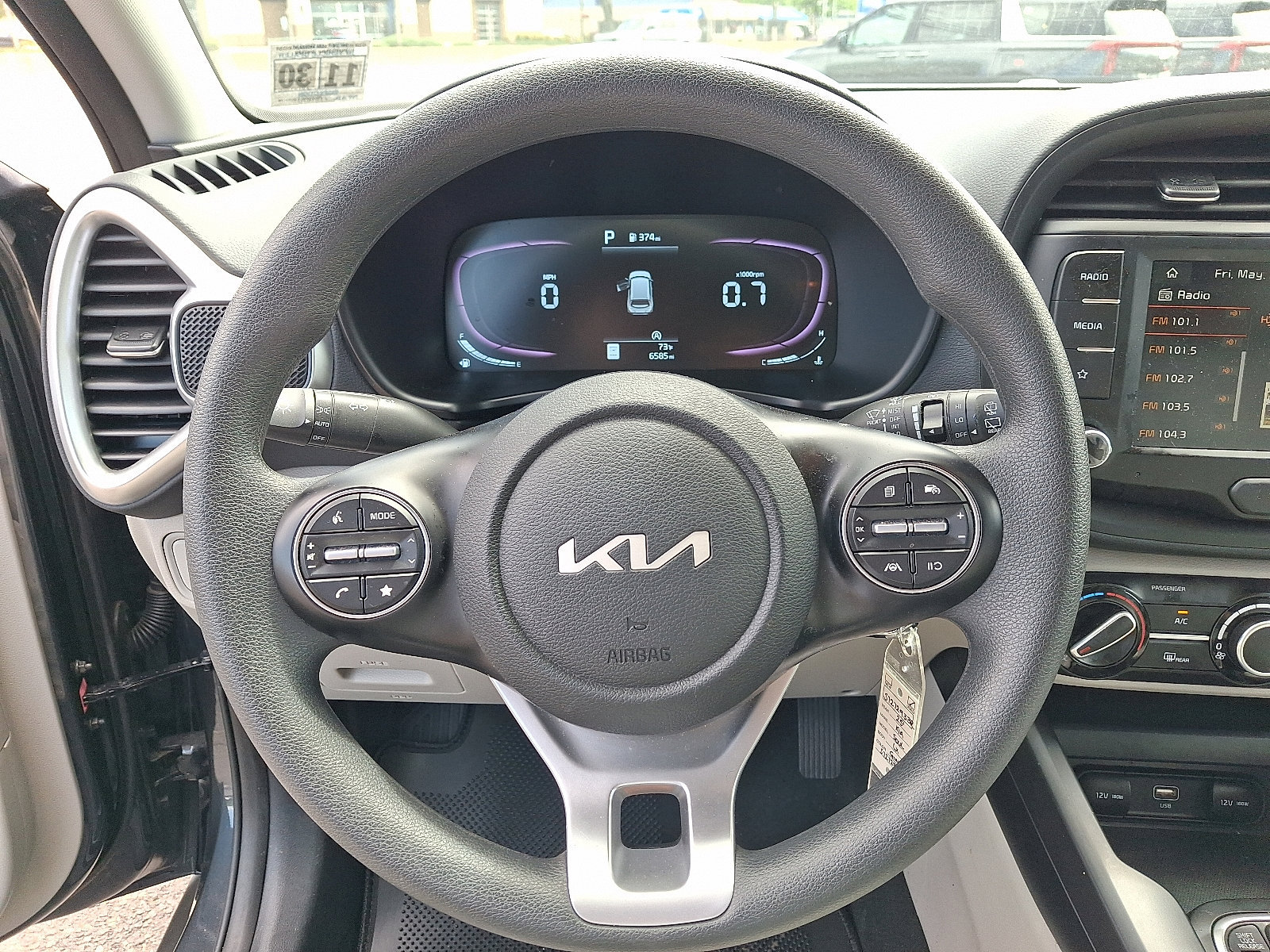 2025 Kia Soul LX - Photo 19