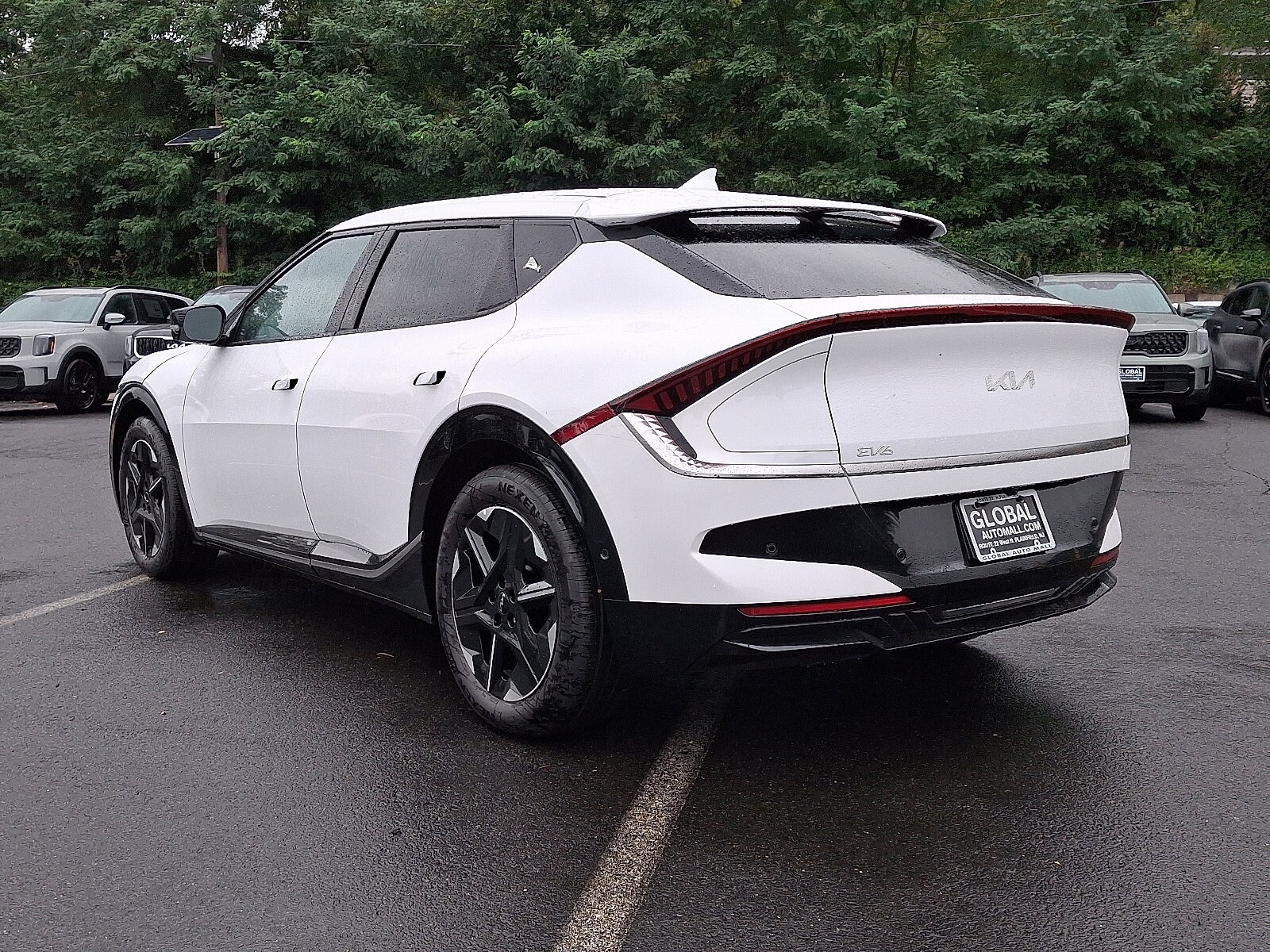 2025 Kia EV6 Wind photo 3