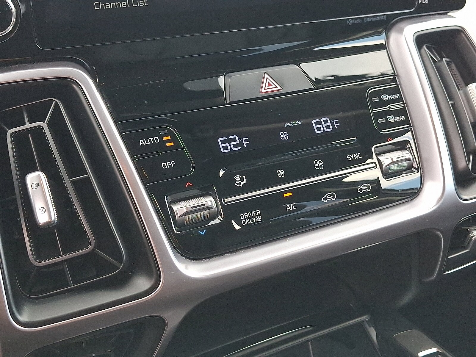 2023 Kia Sorento EX Hybrid - Photo 16