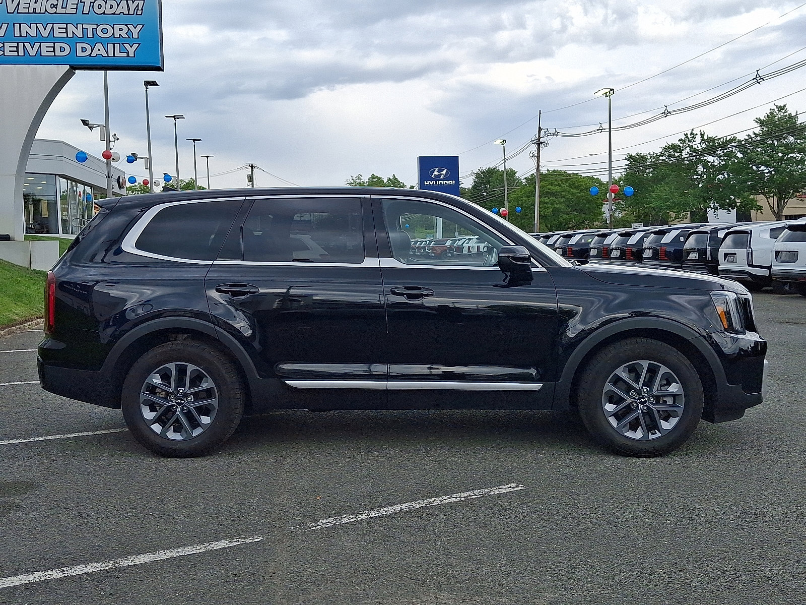 2024 Kia Telluride LX - Photo 8