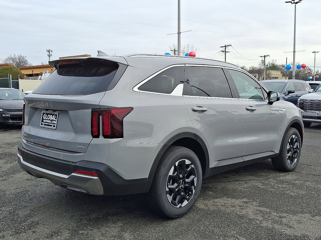 New 2025 Kia Sorento S SUV
