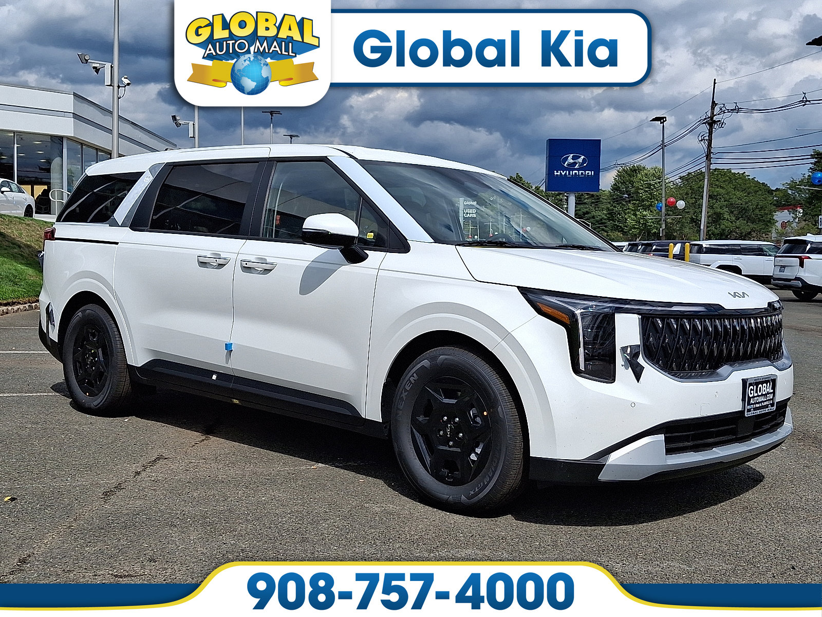 2026 Kia Carnival LX's photo