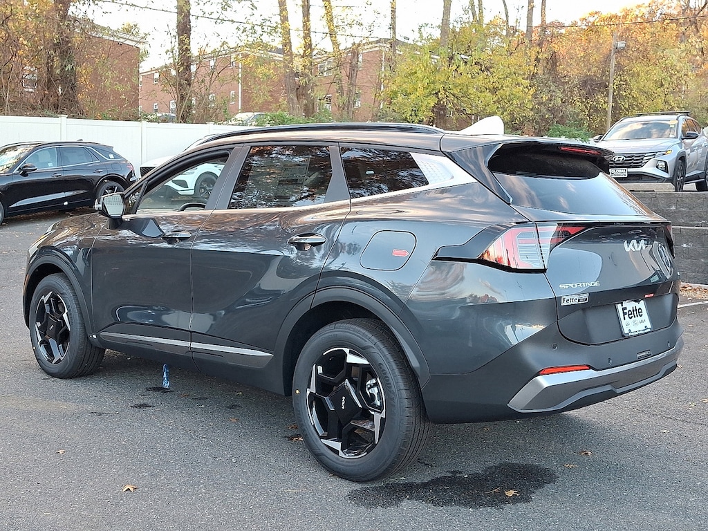 New 2026 Kia Sportage Hybrid EX SUV