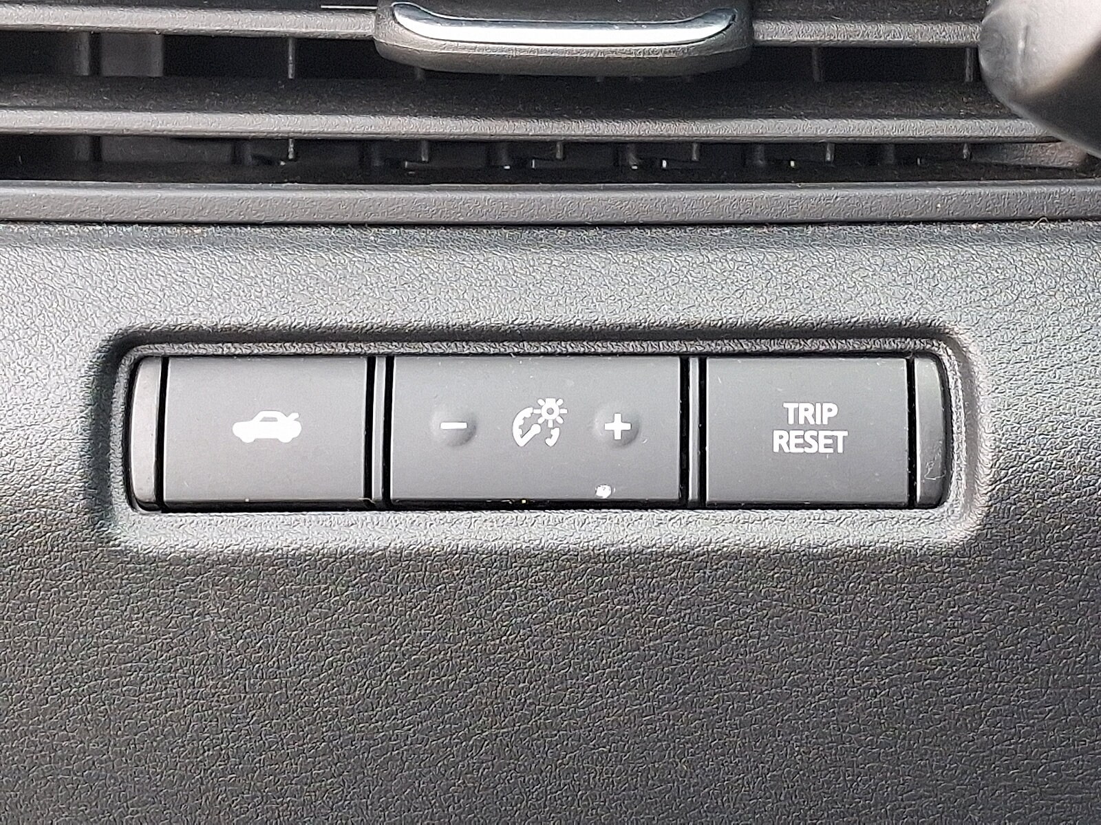 2025 Nissan Altima SV - Photo 26