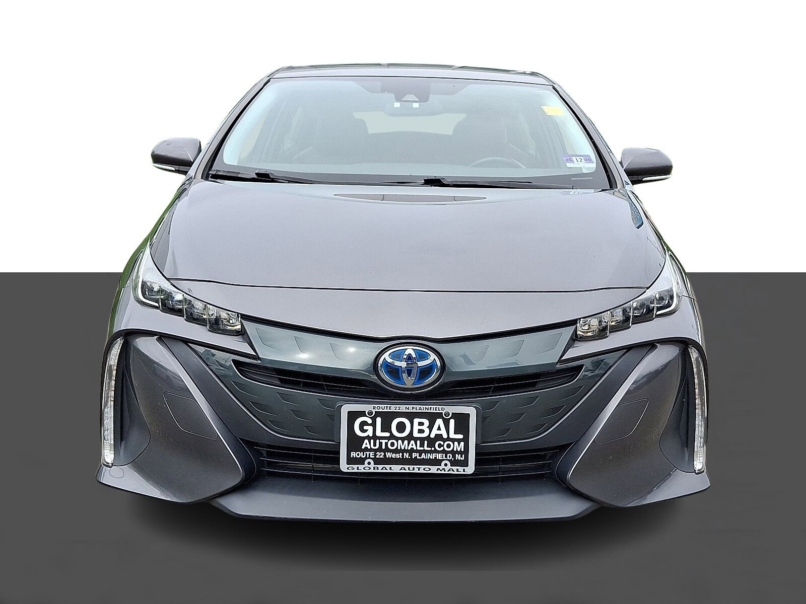 2020 Toyota Prius Prime XLE photo 2