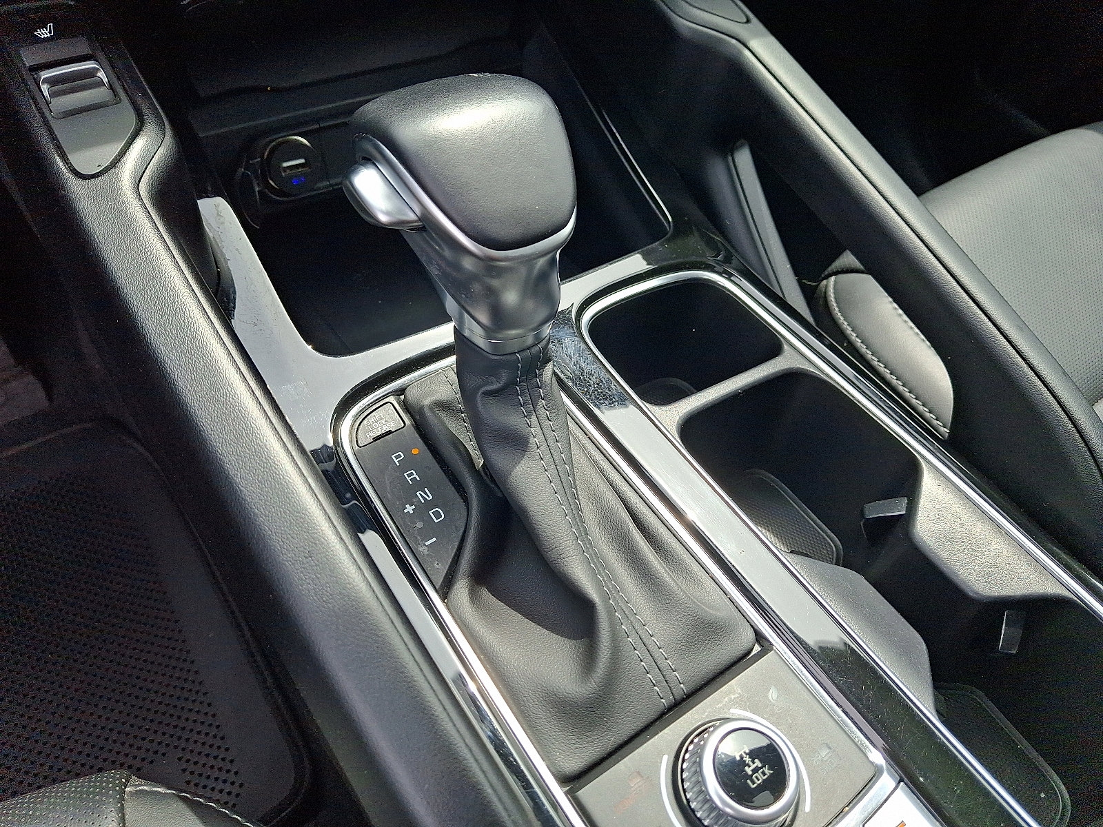 2024 Kia Telluride S - Photo 16