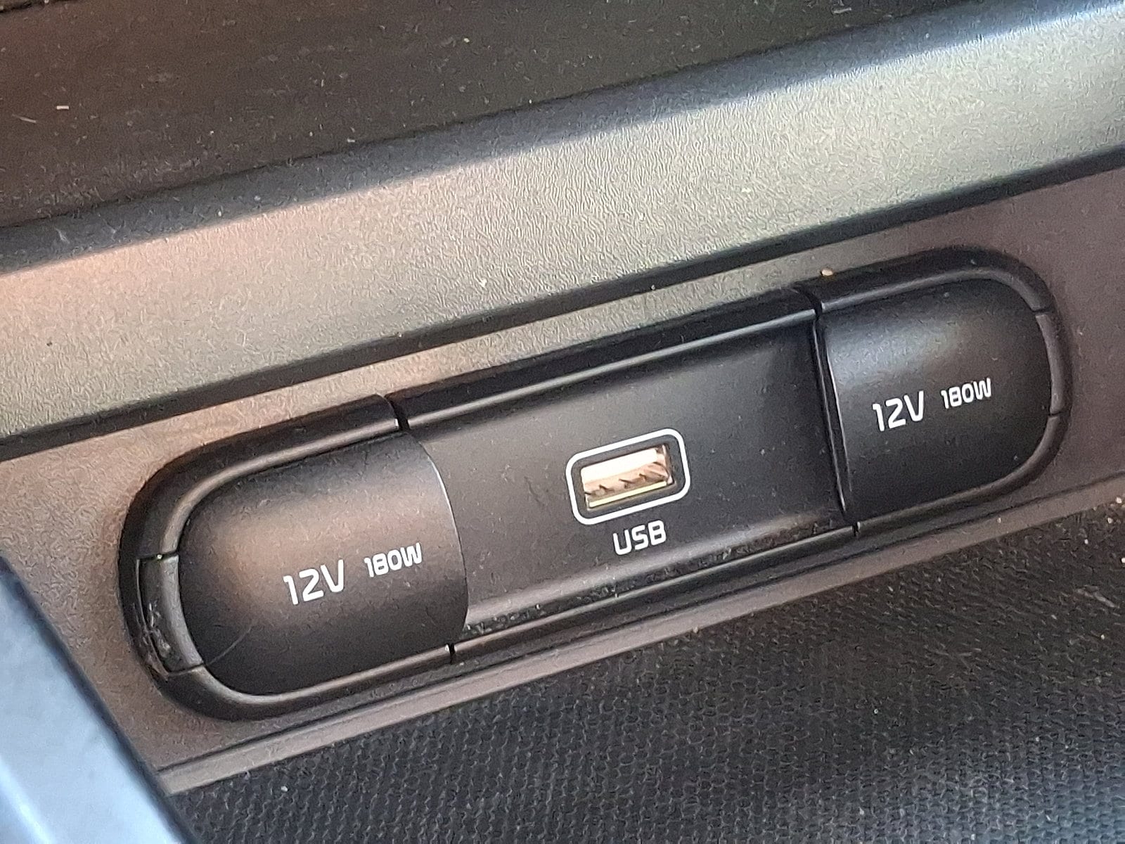 2022 Kia Soul LX - Photo 24