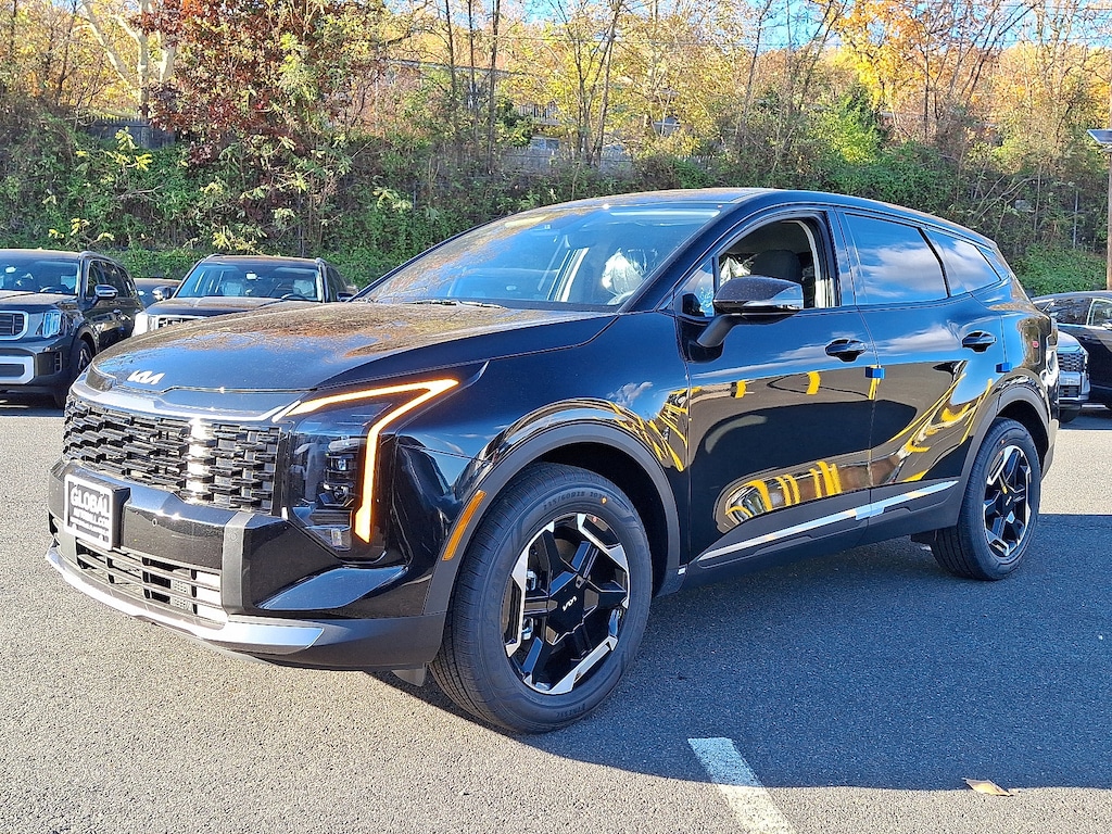 New 2026 Kia Sportage Hybrid S SUV