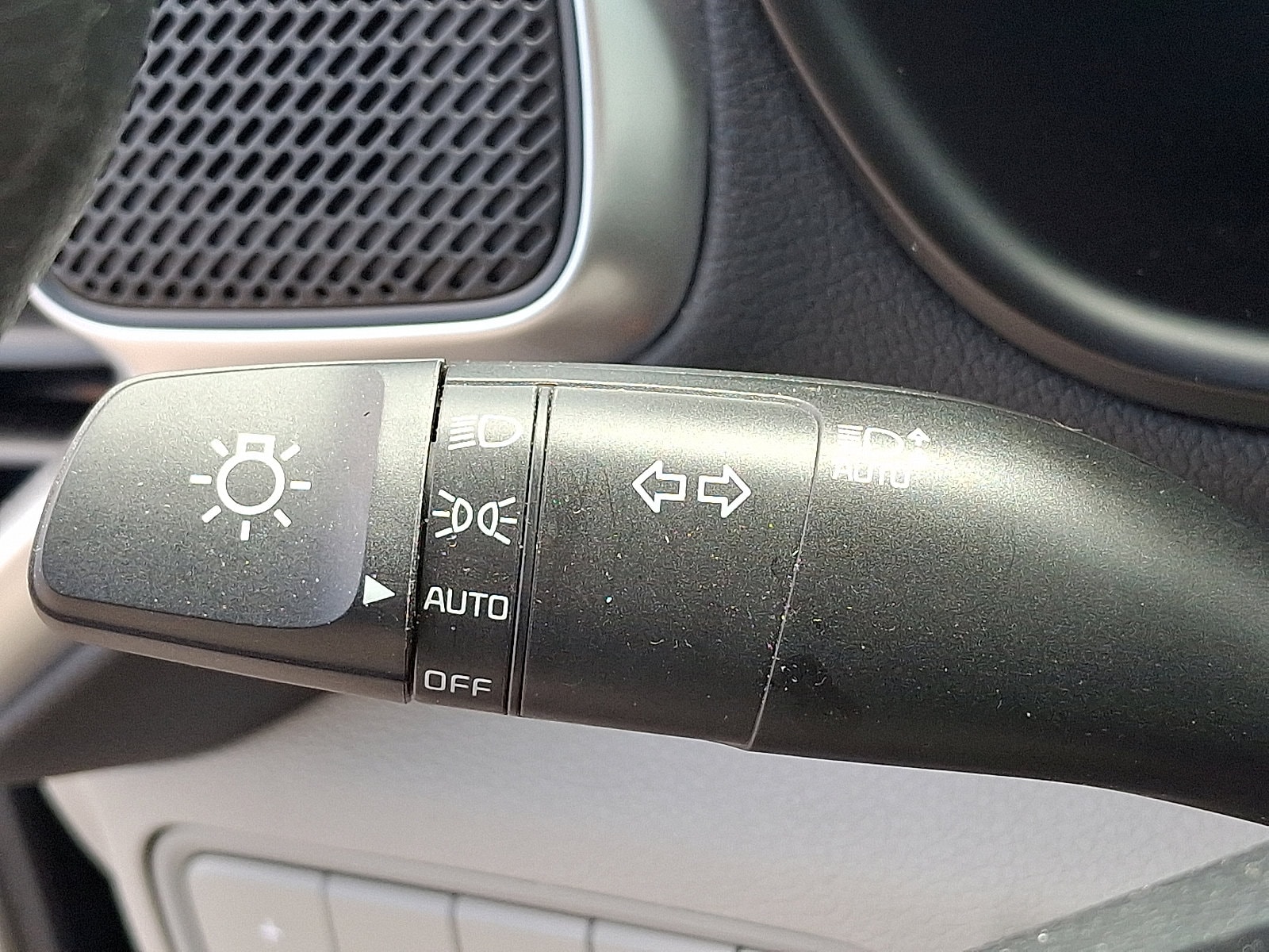 2025 Kia Soul LX - Photo 25