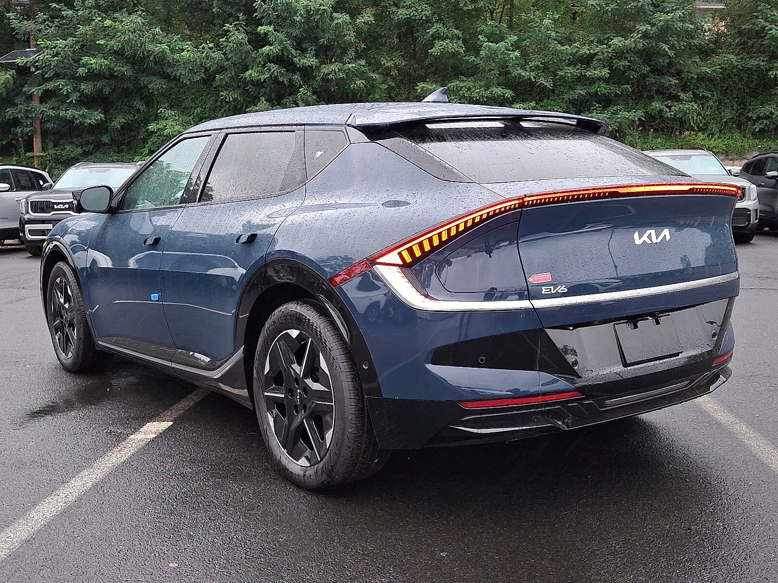 2025 Kia EV6 Wind photo 4