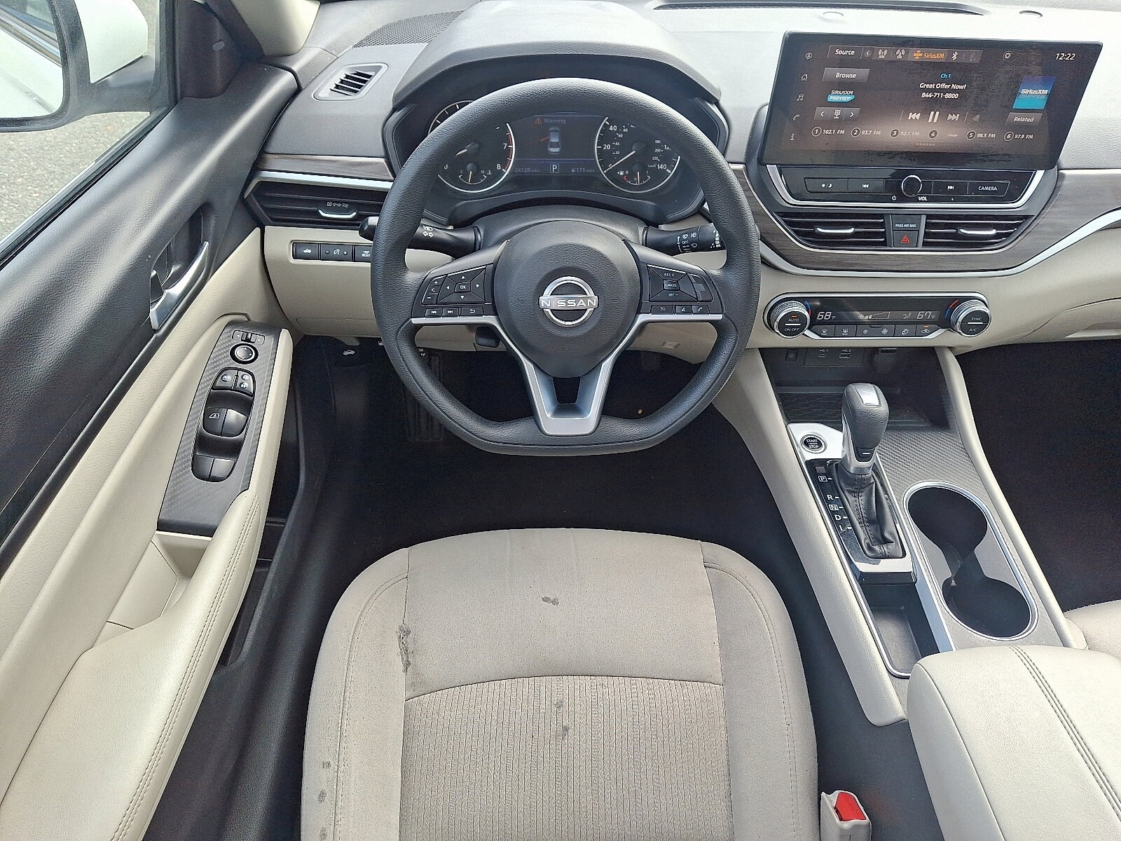 2025 Nissan Altima SV - Photo 12