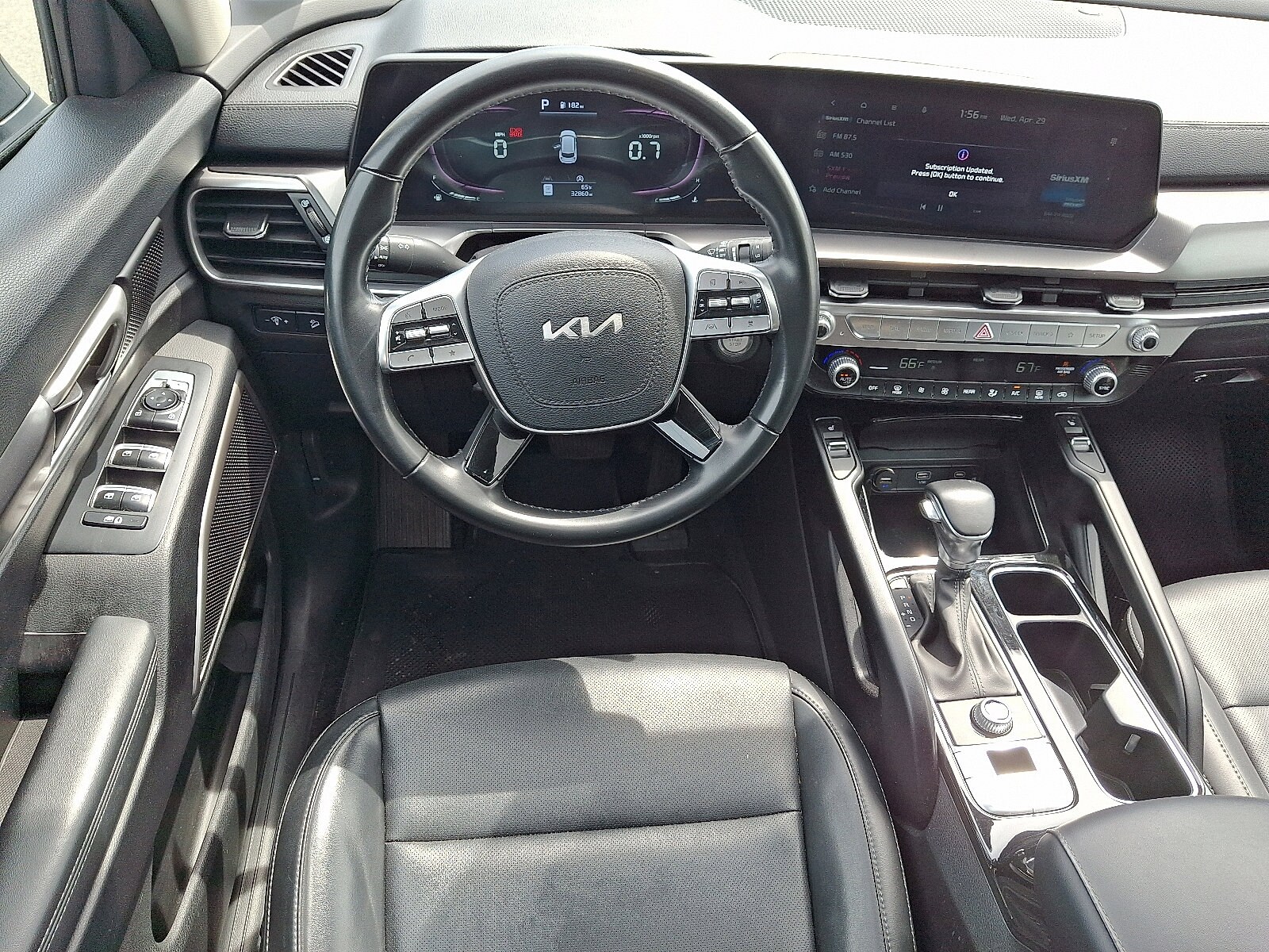 2024 Kia Telluride S - Photo 12
