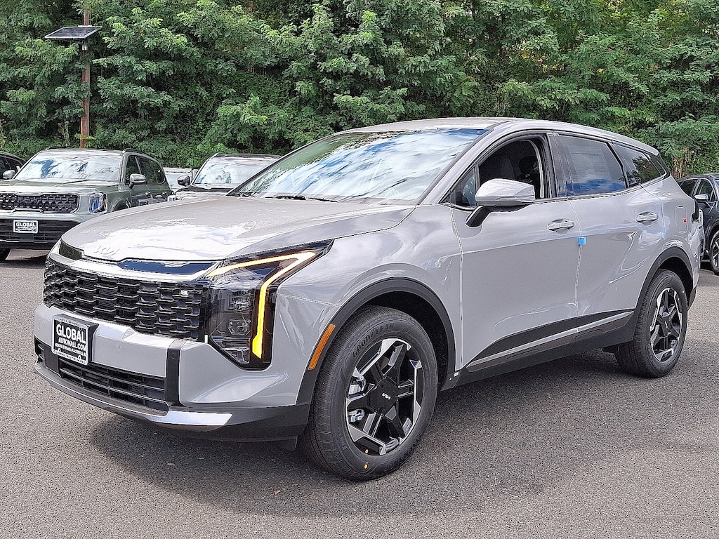 New 2026 Kia Sportage Hybrid S SUV