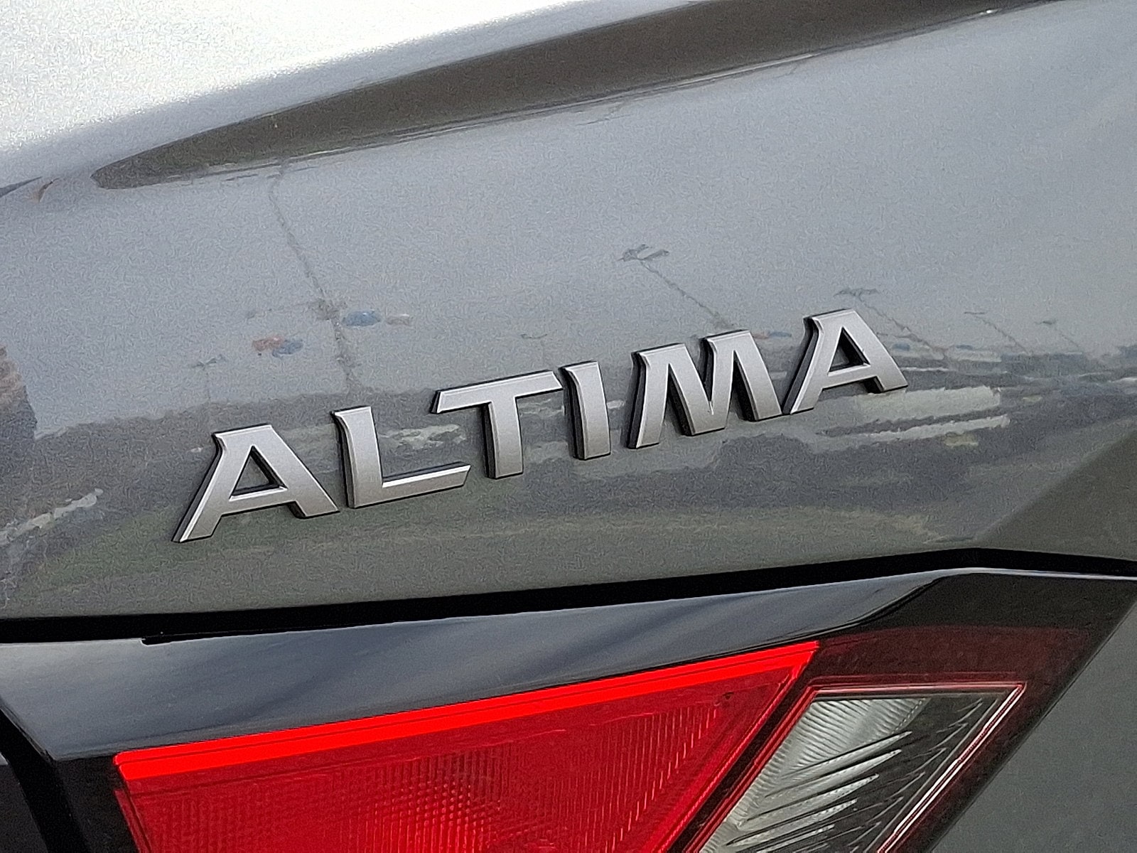2025 Nissan Altima SV - Photo 30
