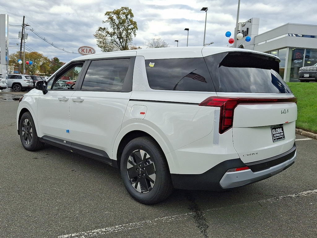 New 2026 Kia Carnival Hybrid LXS Van Passenger Van
