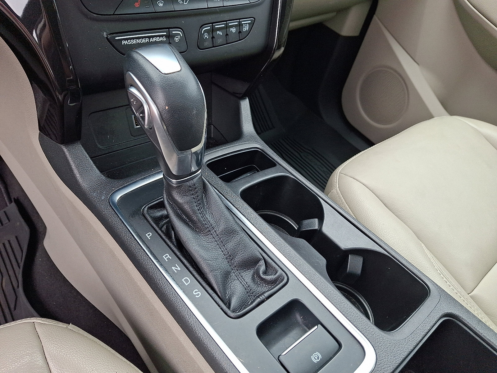 2019 Ford Escape Titanium - Photo 16