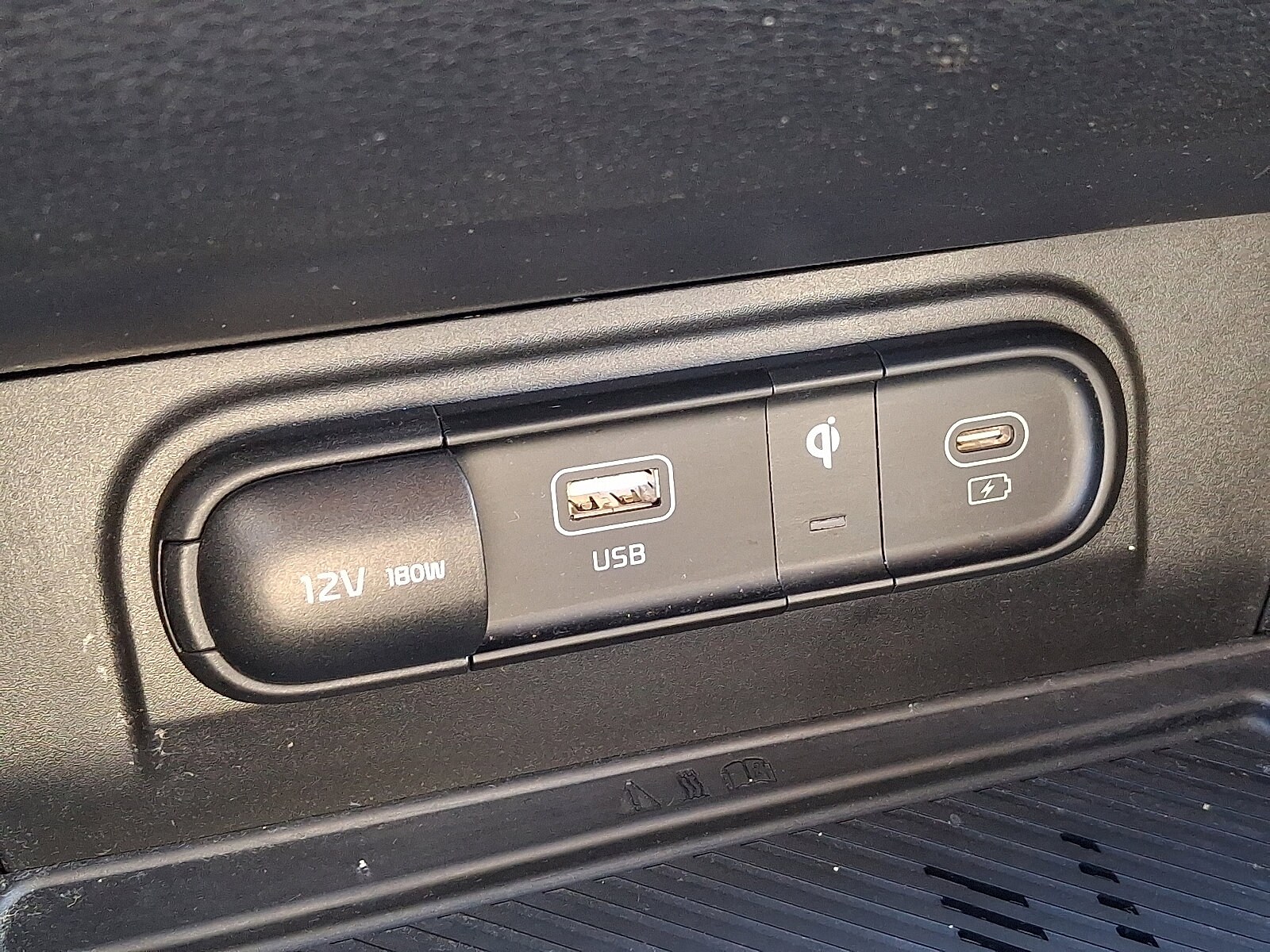 2024 Kia Sportage X-Line - Photo 28