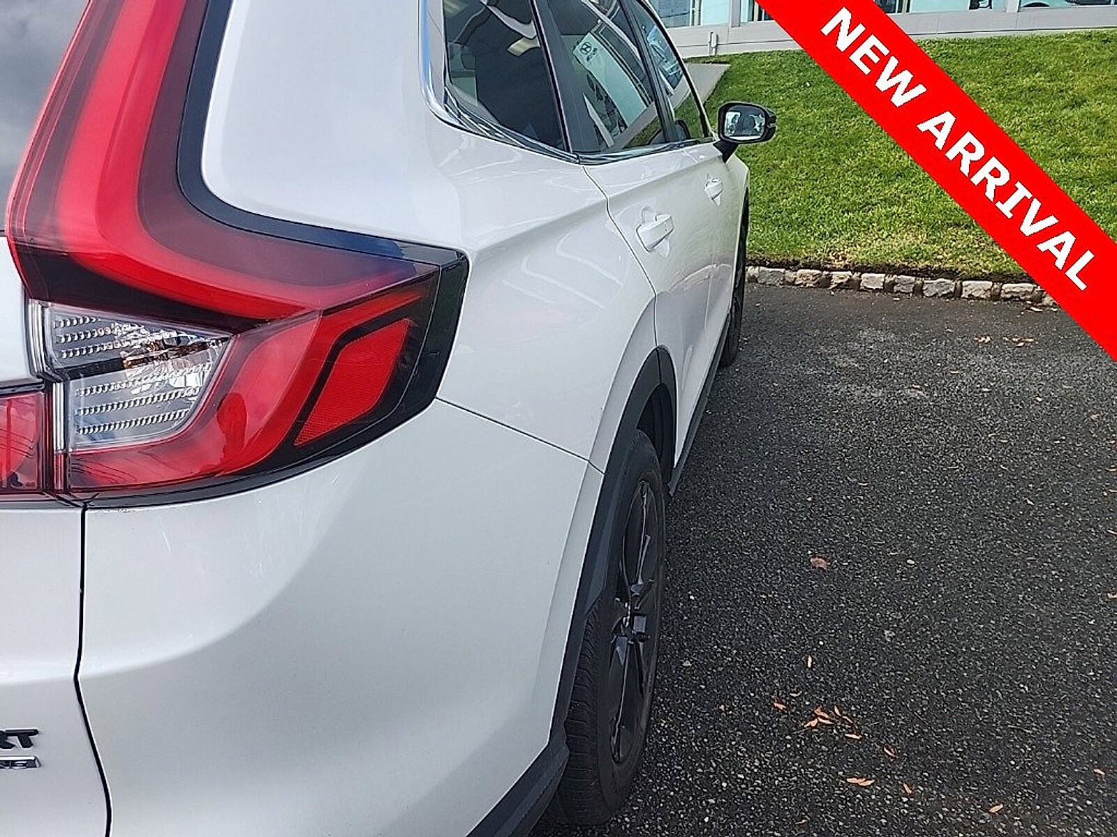 2023 Honda CR-V Hybrid Sport Touring photo 2