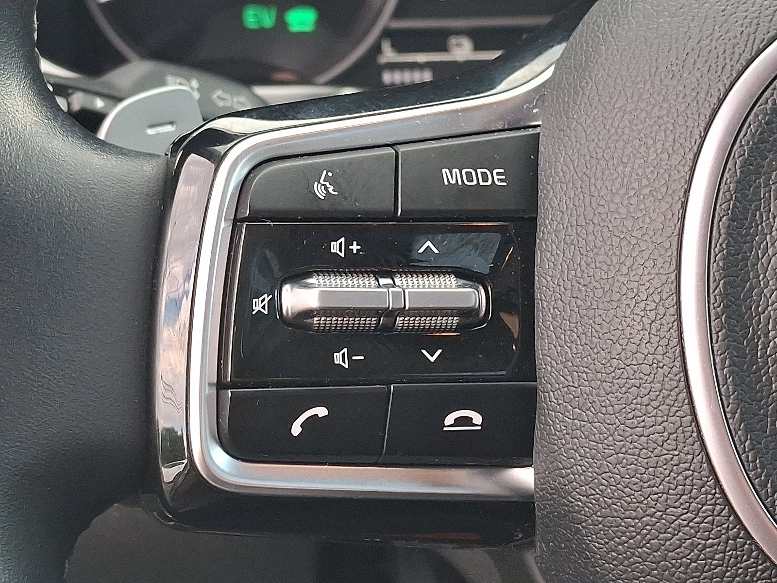 2023 Kia Sorento EX Hybrid - Photo 22
