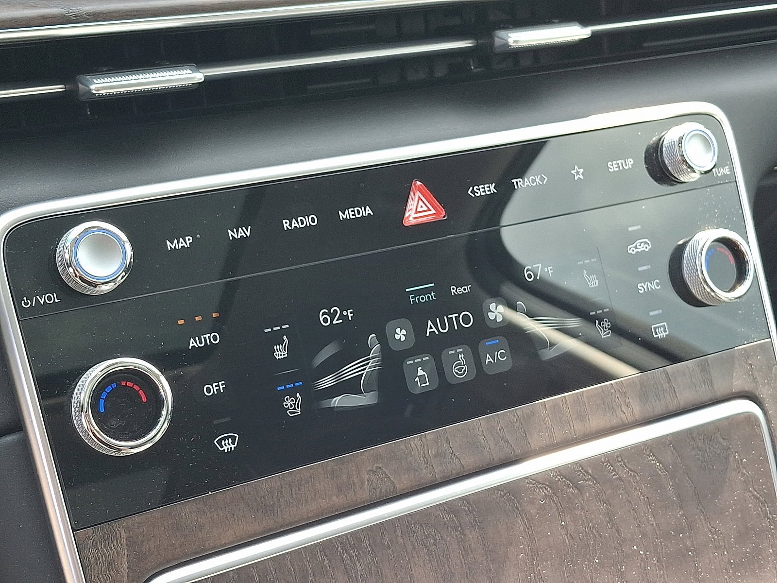 2025 GENESIS GV80 Advanced - Photo 17