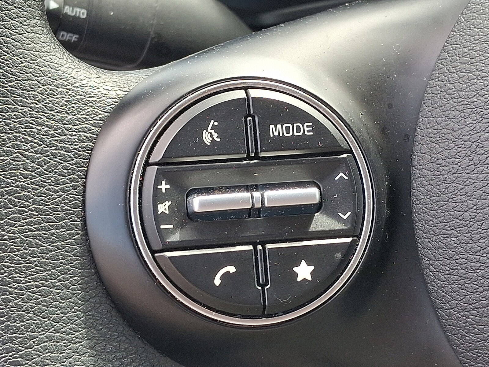 2025 Kia Soul LX - Photo 21