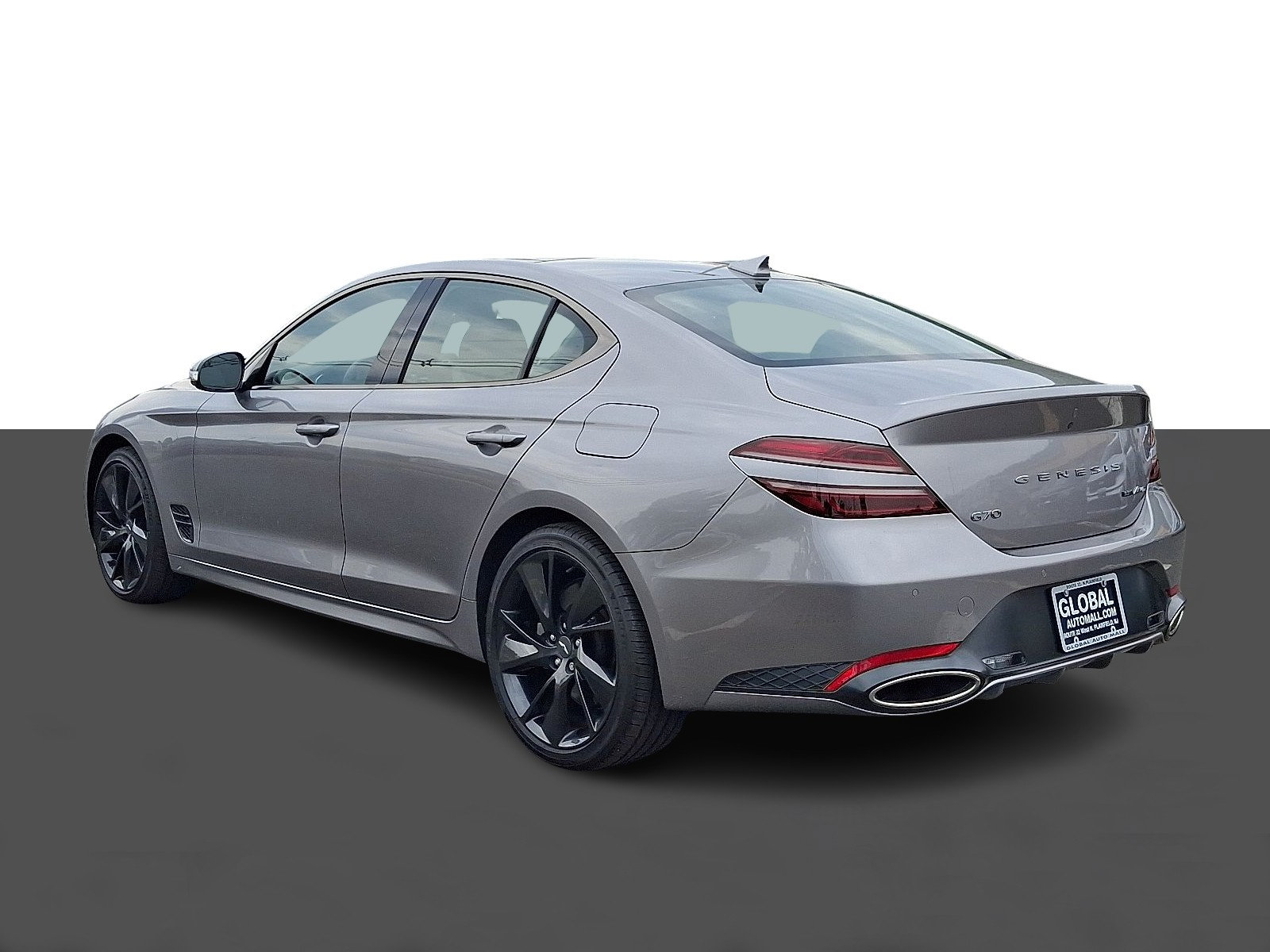 2023 GENESIS G70 Standard - Photo 5