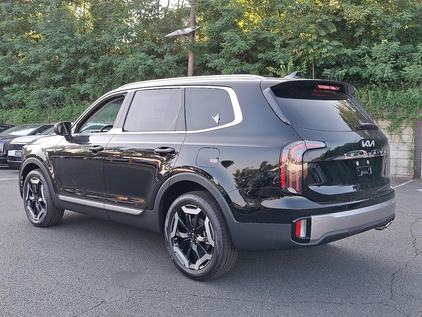 2025 Kia Telluride EX photo 3
