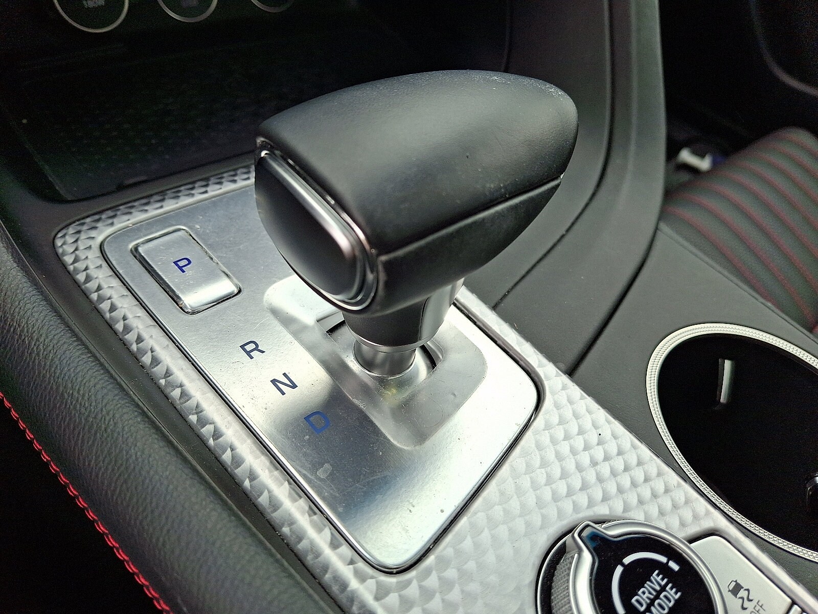 2023 GENESIS G70 Standard - Photo 16