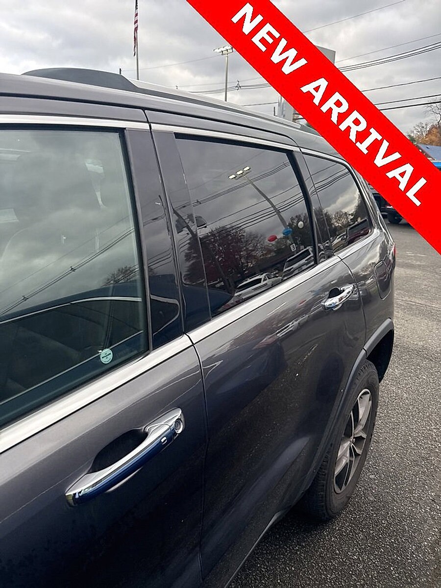 2018 Jeep Grand Cherokee Limited photo 2