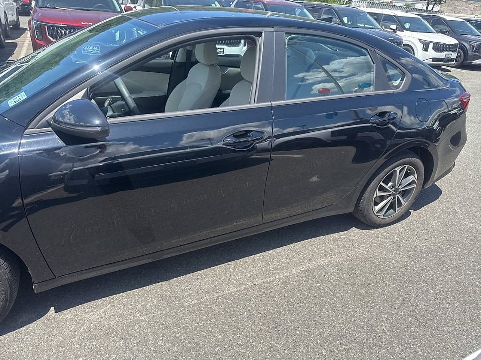 2023 Kia Forte LXS - Photo 5