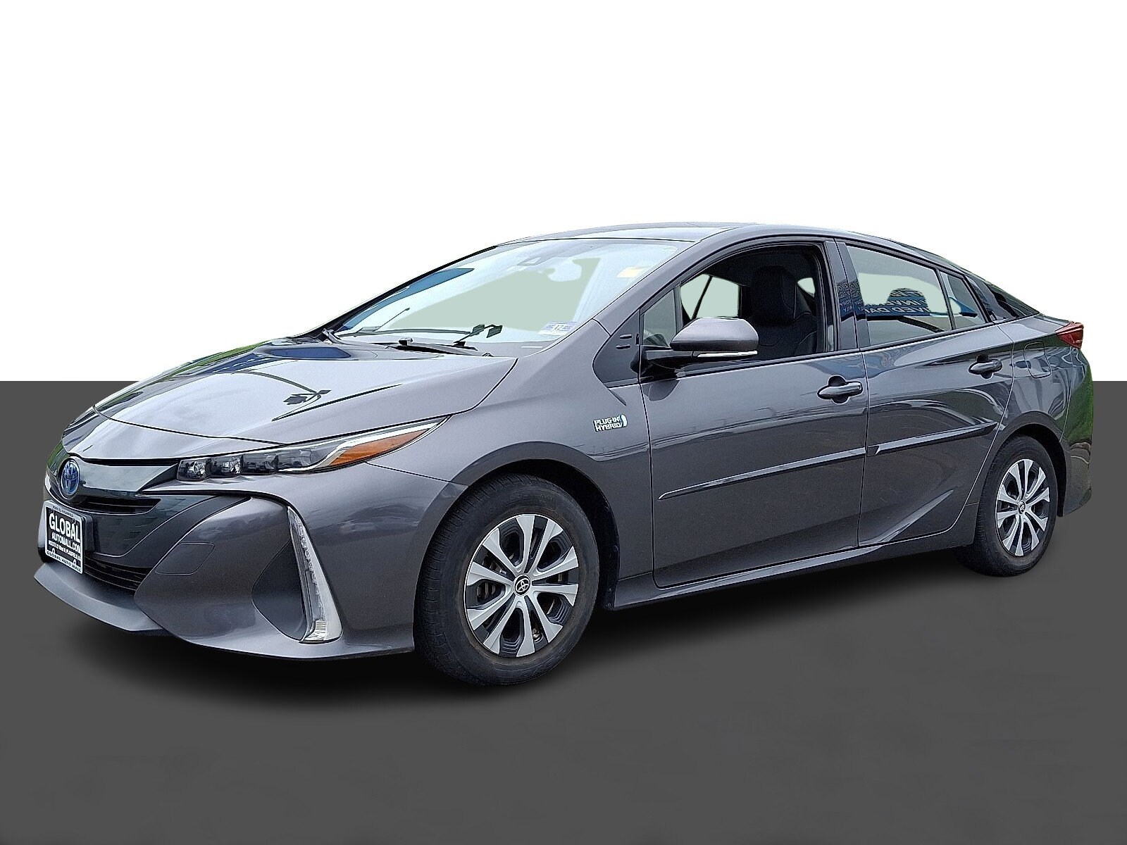 2020 Toyota Prius Prime XLE photo 3