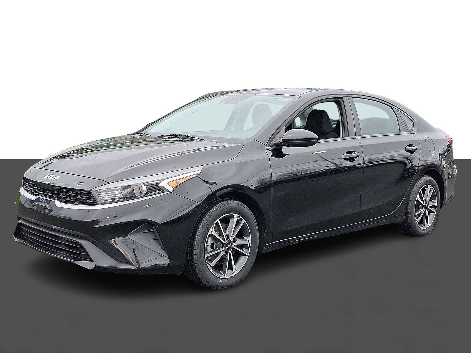2023 Kia Forte LXS photo 3