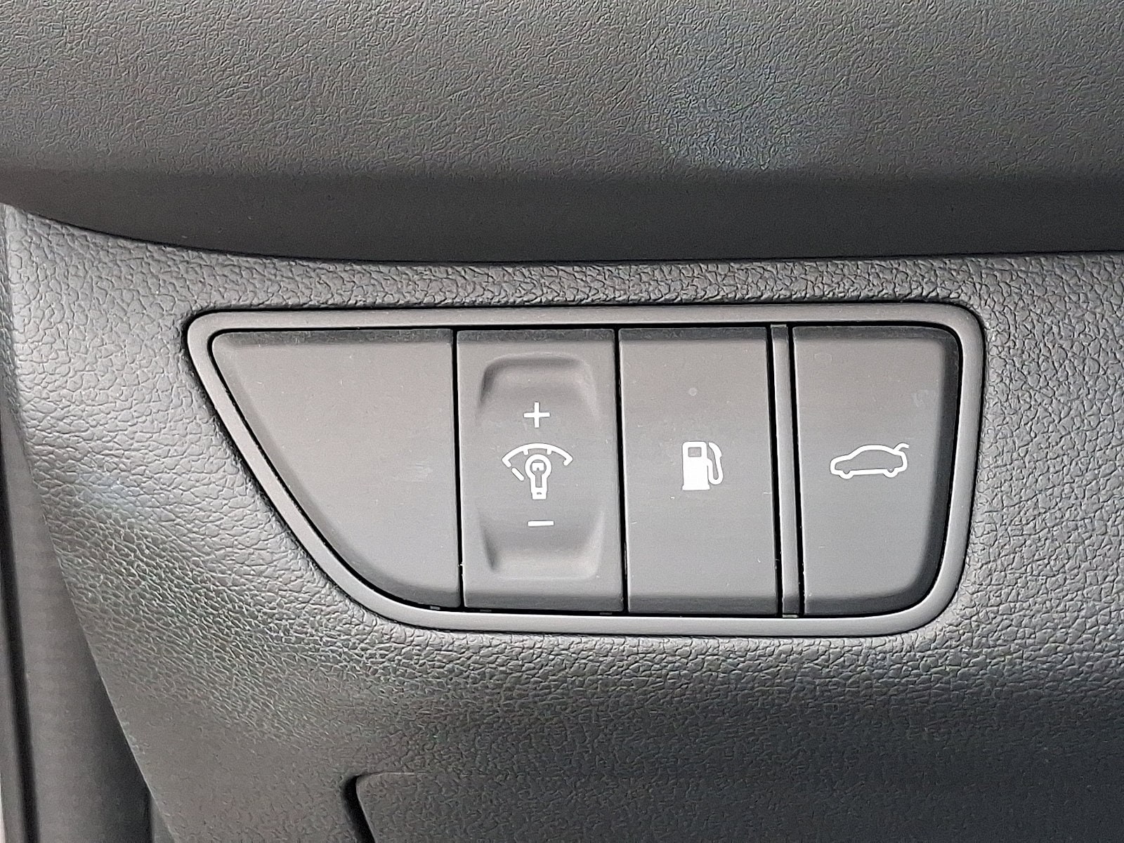 2023 GENESIS G70 Standard - Photo 28