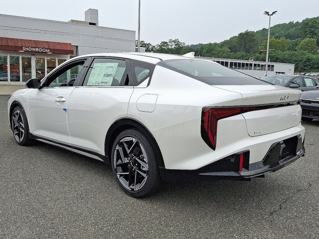New 2025 Kia K4 GT-Line Sedan