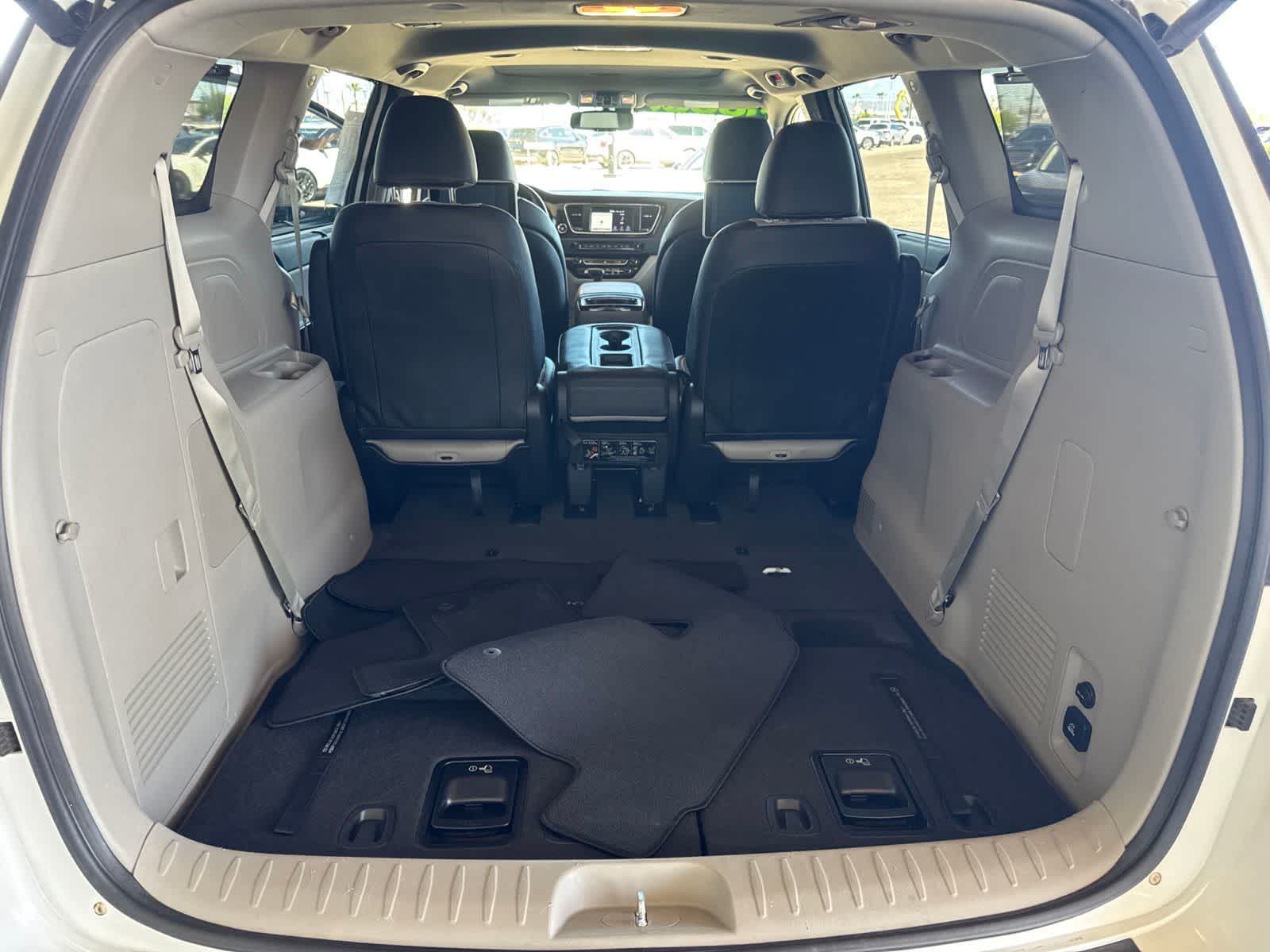 Thumbnail: 2021 Kia Sedona - 17
