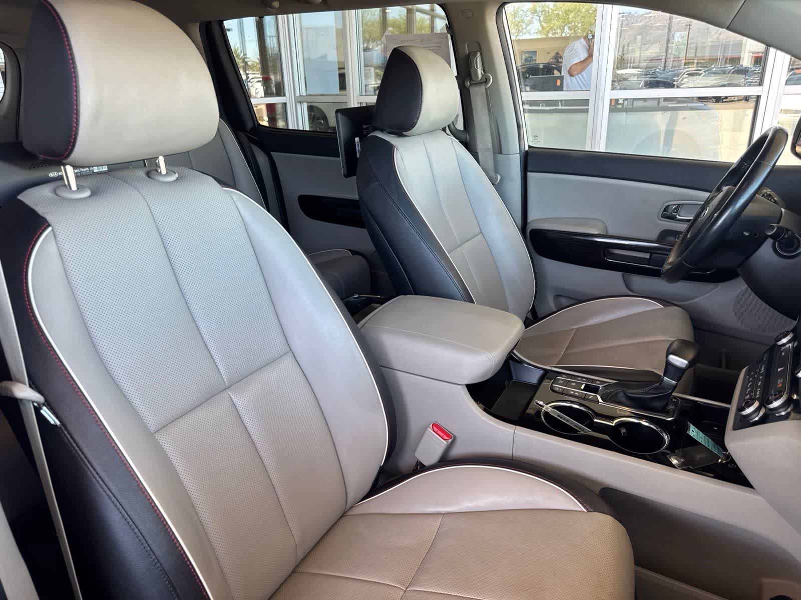 Thumbnail: 2021 Kia Sedona - 12