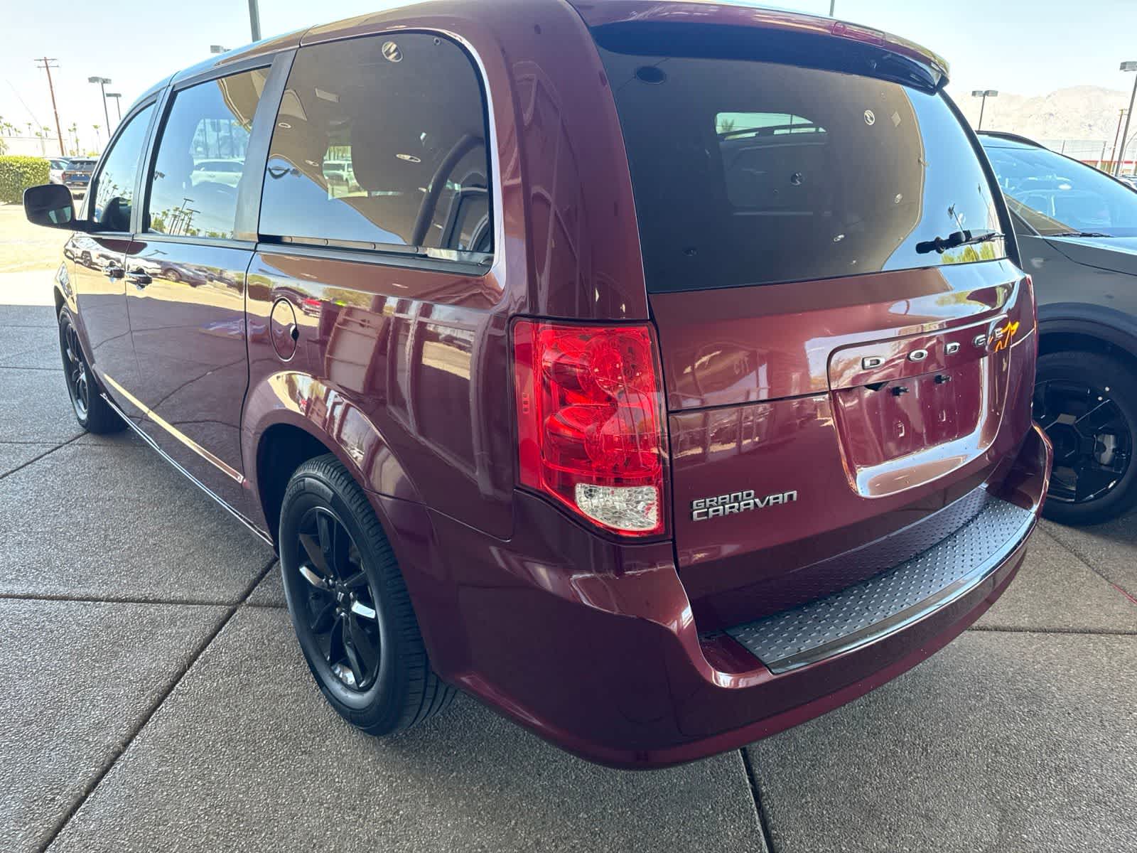 Thumbnail: 2019 Dodge Grand Caravan - 4