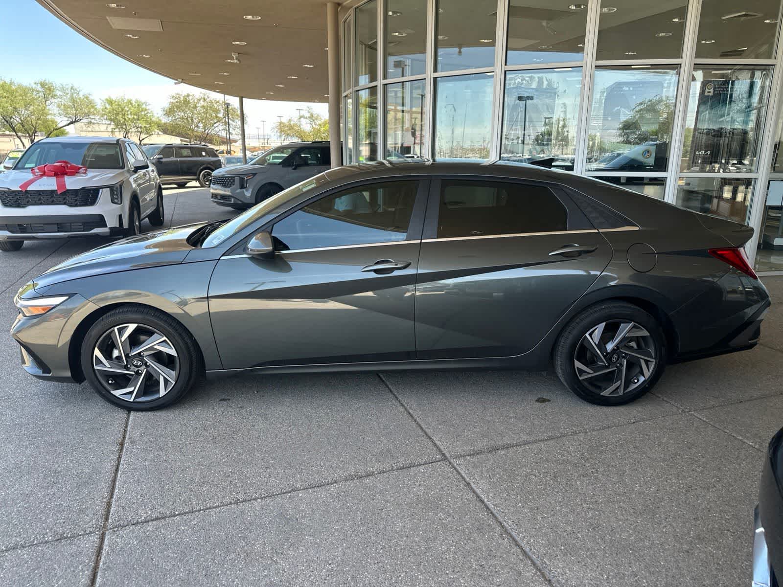 Thumbnail: 2024 Hyundai Elantra - 4