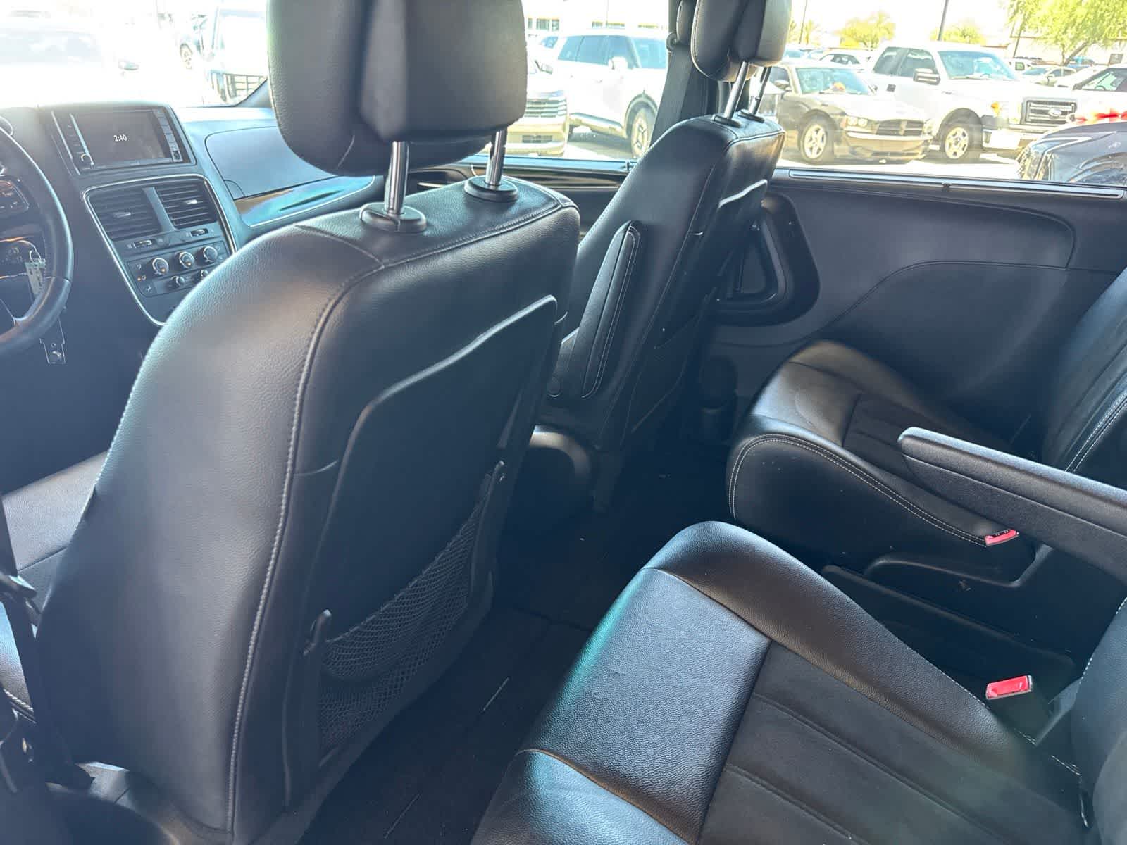 Thumbnail: 2019 Dodge Grand Caravan - 13